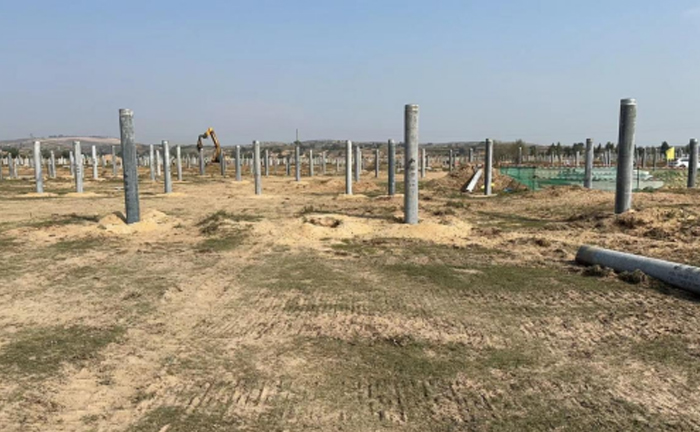 榆林2100兆瓦光伏发电项目（靖边300兆瓦）光伏场区三标段PC承包施工劳务分包工程